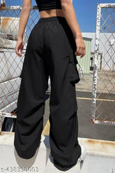 Solid cotton-lycra four pocket flip pants for woman, elastic waist, all-day comfort